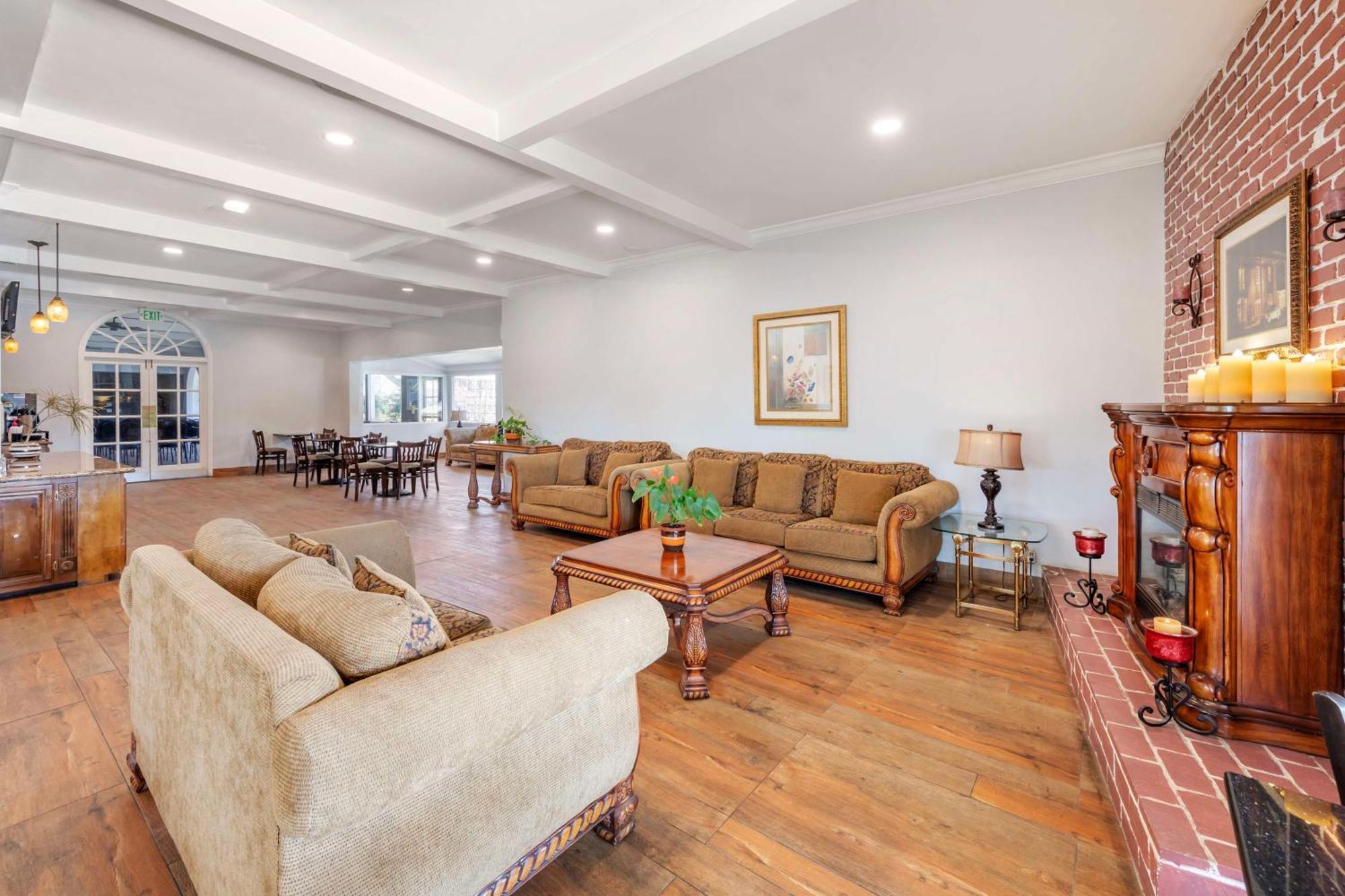 Best Western Plus Hill House Bakersfield Ngoại thất bức ảnh