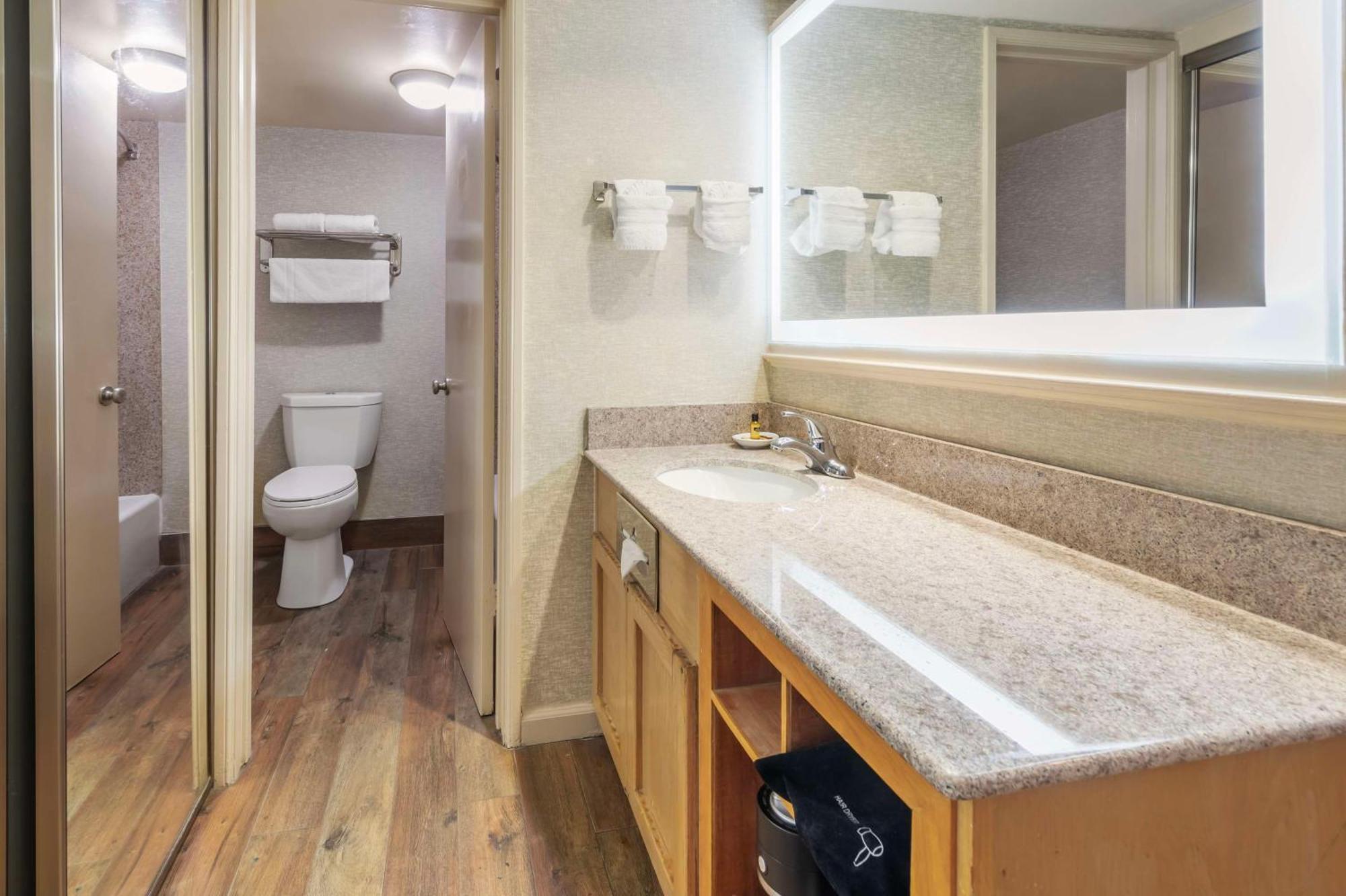 Best Western Plus Hill House Bakersfield Ngoại thất bức ảnh