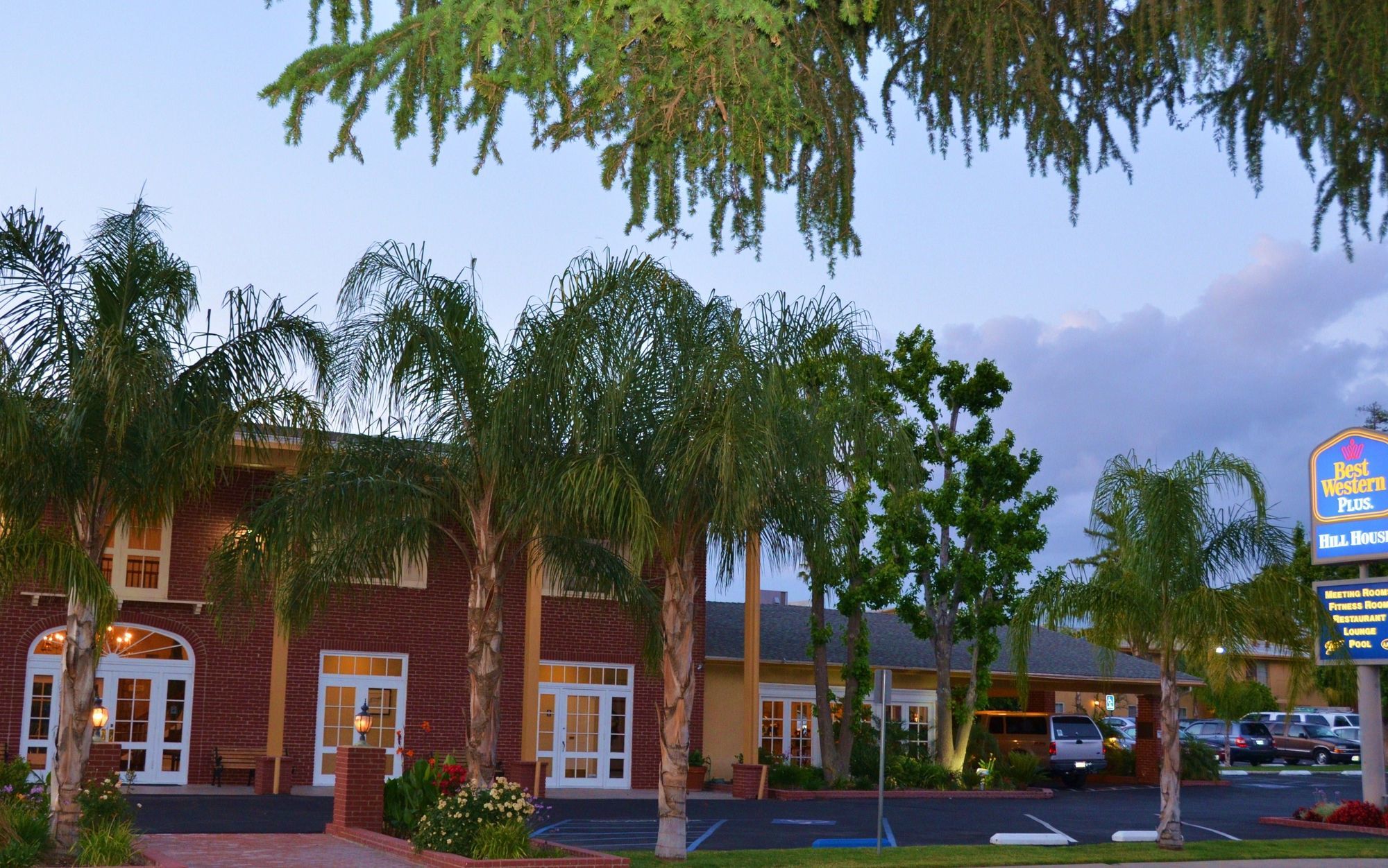 Best Western Plus Hill House Bakersfield Ngoại thất bức ảnh